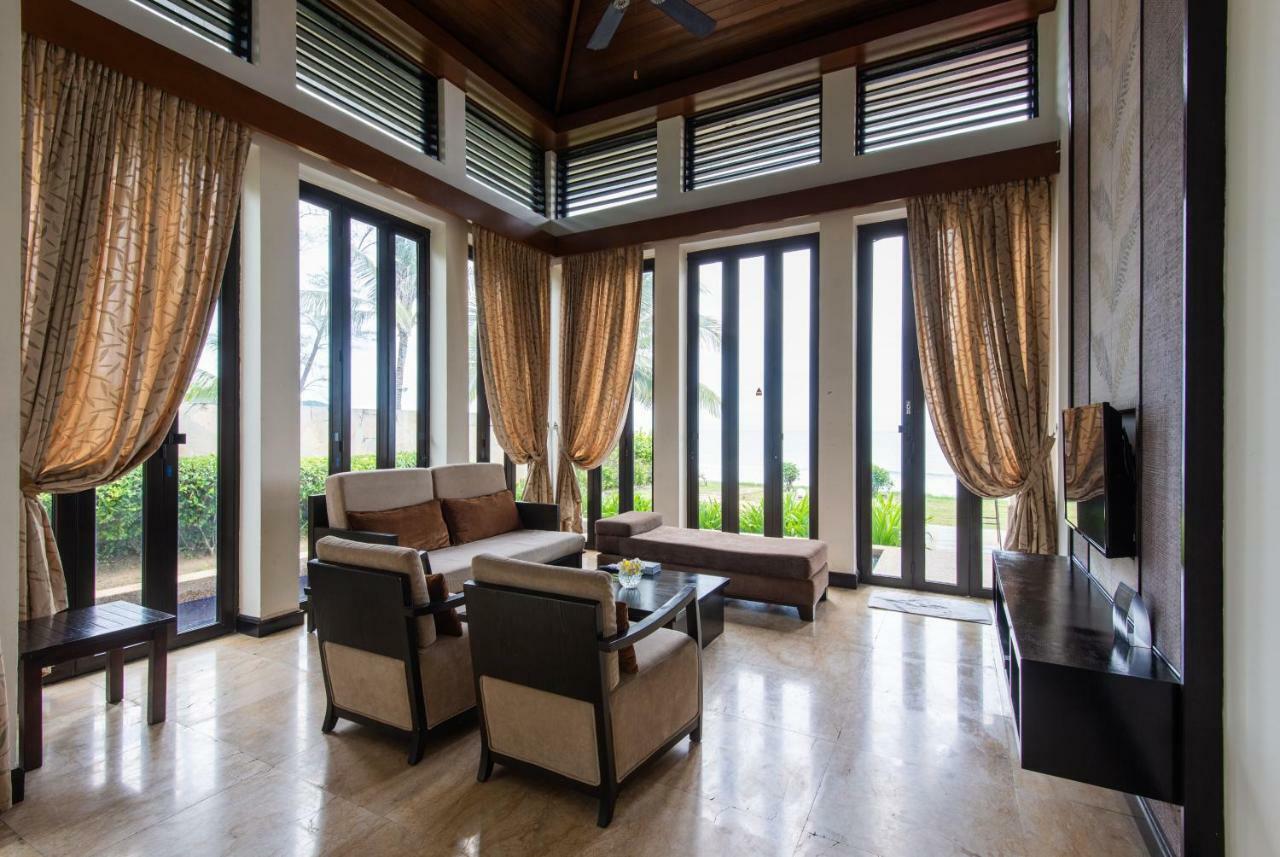 Sabah Beach Villas&Suites Kota Kinabalu Exterior foto