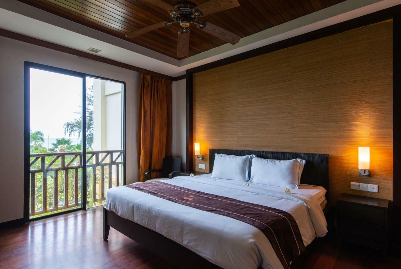 Sabah Beach Villas&Suites Kota Kinabalu Exterior foto