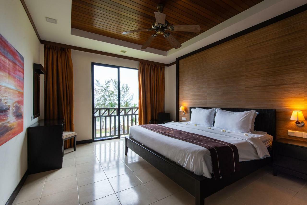 Sabah Beach Villas&Suites Kota Kinabalu Exterior foto